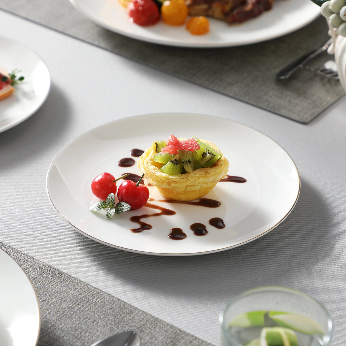 MALACASA Nordic Bone China Tableware Set With Golden Rim