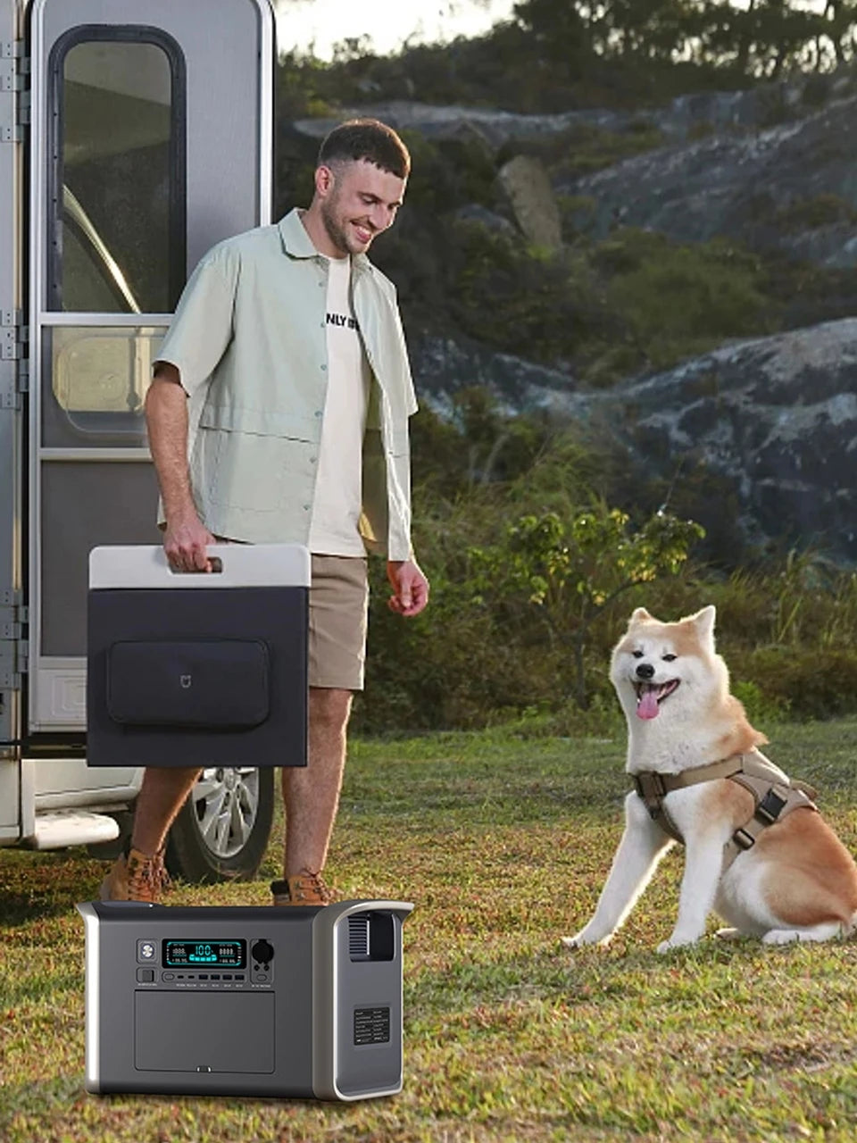 UAPOW Portable Power Station With LiFePO4 Battery And Solar Panel